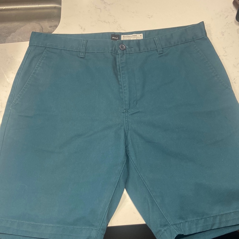 RVCA Weekender Chino, size 38 shorts